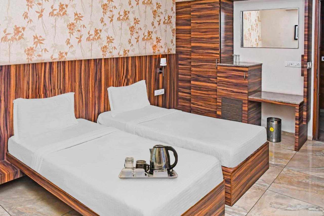 Townhouse 900 Hotel Surya Palace Bhilai Zewnętrze zdjęcie